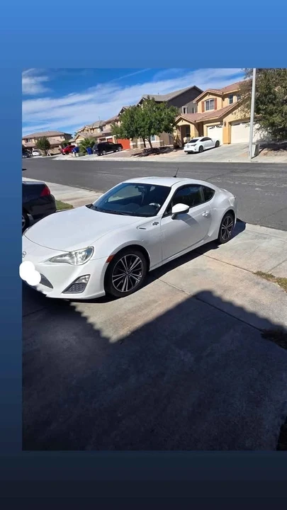2013 Scion FR-S - Image 2 of 7