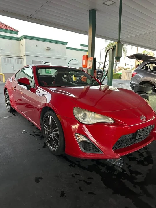 2013 Scion FR-S - Image 5 of 12