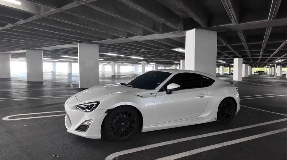 2013 Scion FR-S - Image 4 of 5