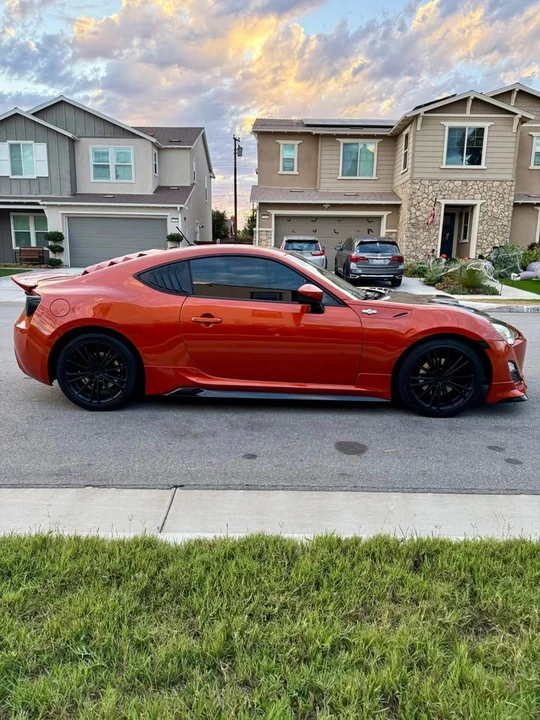 2013 Scion FR-S - Image 5 of 11