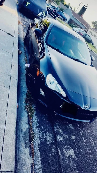 2013 Scion FR-S - Image 10 of 11