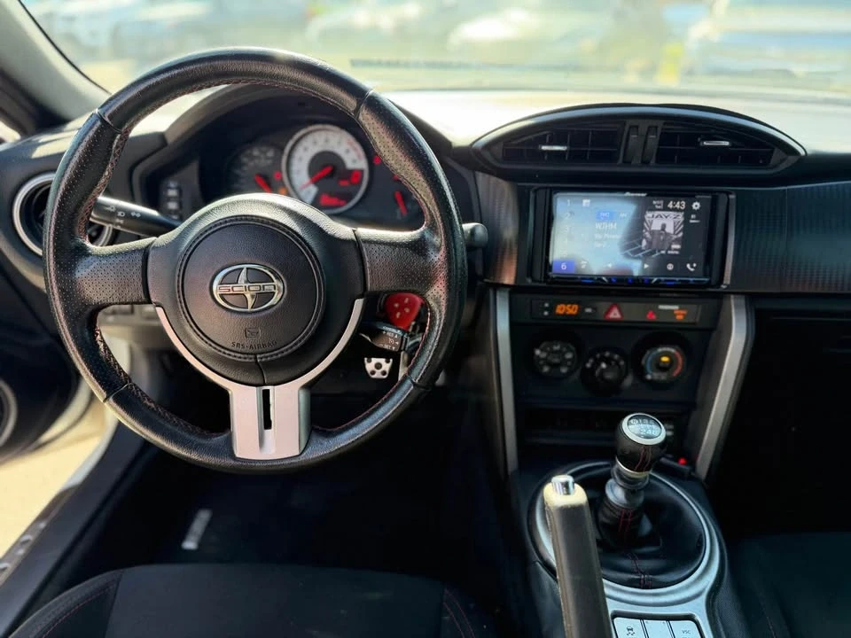 2013 Scion FR-S - Image 14 of 15