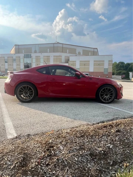 2013 Scion FR-S - Image 2 of 12