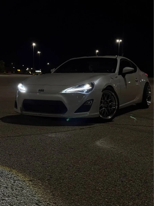 2013 Scion FR-S - Image 4 of 11