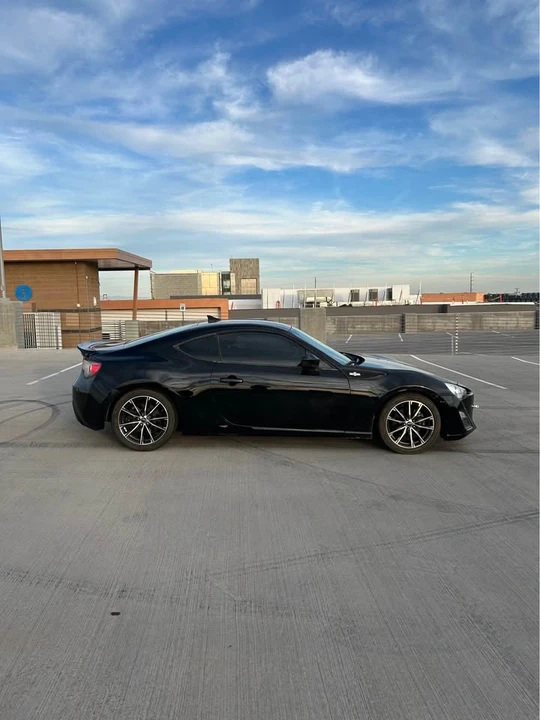 2013 Scion FR-S - Image 5 of 11