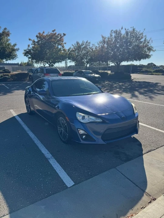 2013 Scion FR-S - Image 2 of 10