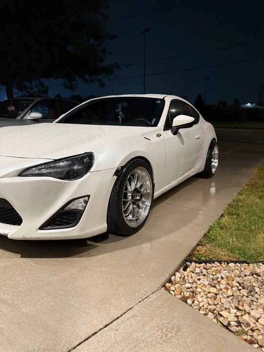 2013 Scion FR-S - Image 9 of 11