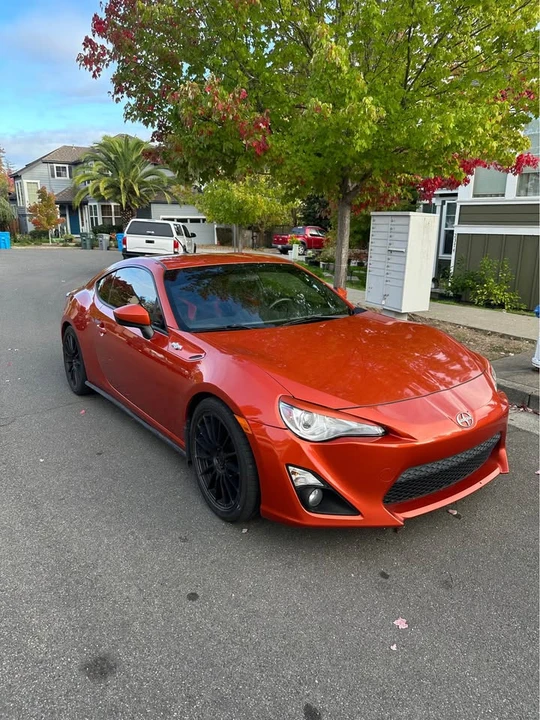 2013 Scion FR-S - Image 2 of 7