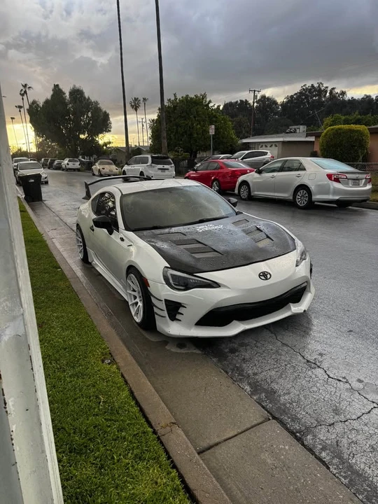 2013 Scion FR-S - Image 2 of 9