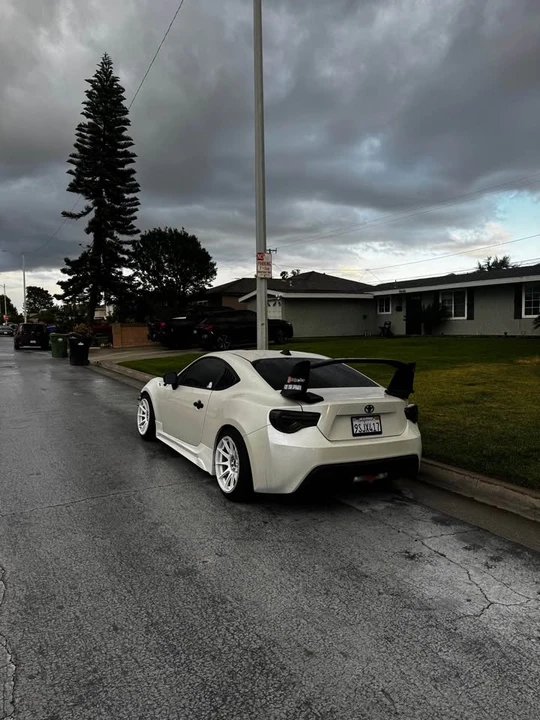 2013 Scion FR-S - Image 5 of 9