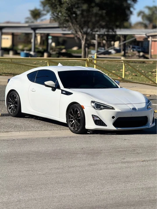 2013 Scion FR-S - Image 6 of 12