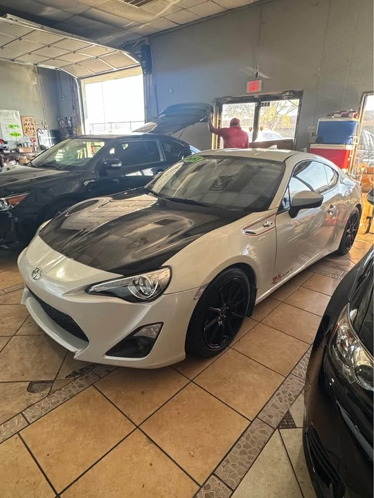 2013 Scion FR-S - Image 2 of 5