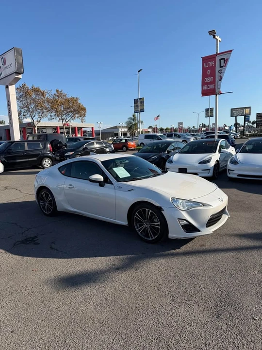 2013 Scion FR-S - Image 2 of 7