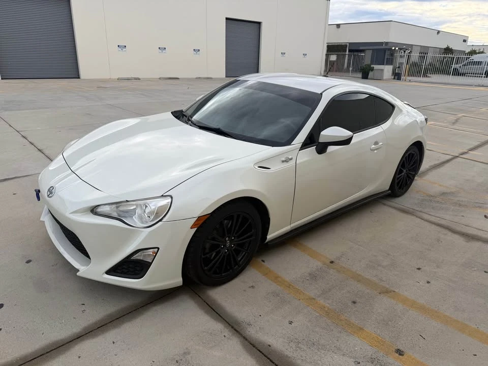 2013 Scion FR-S - Image 2 of 9