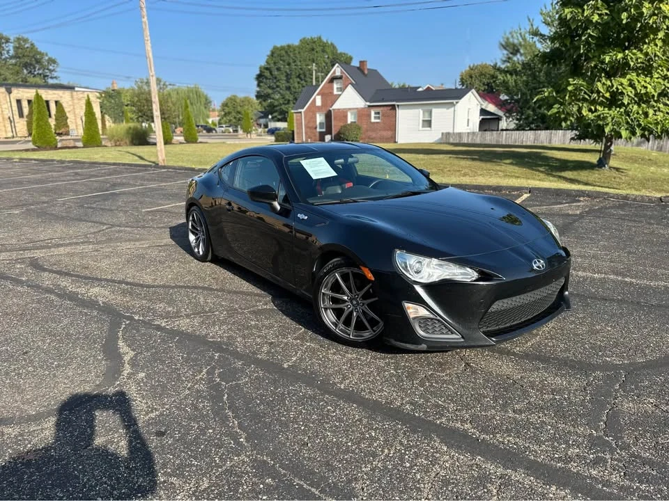 2013 Scion FR-S - Image 2 of 14