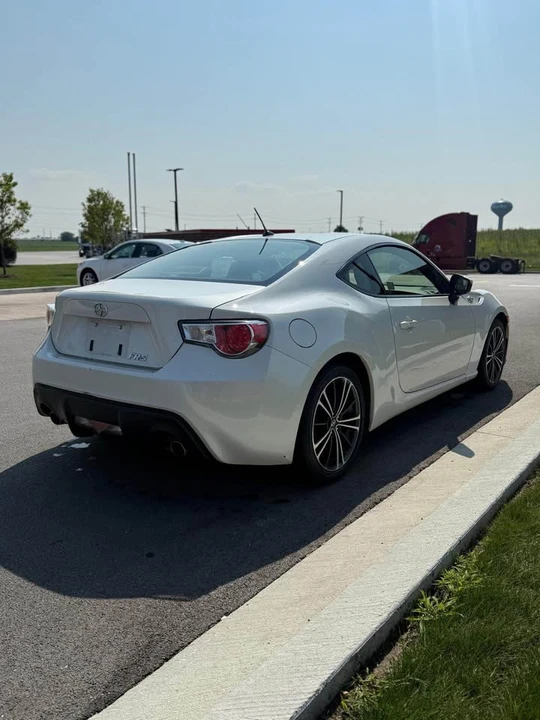 2013 Scion FR-S - Image 4 of 7