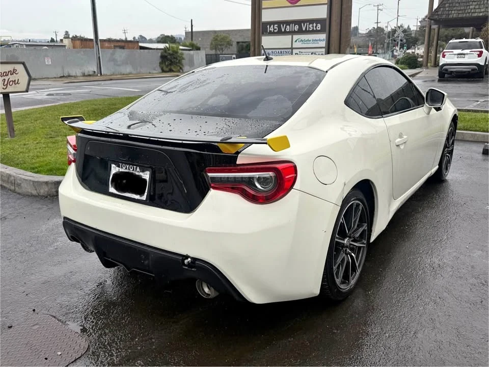 2013 Scion FR-S - Image 2 of 12