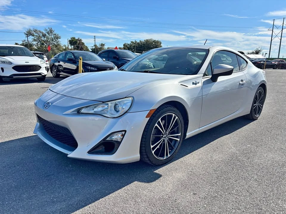 2013 Scion FR-S - Image 2 of 18