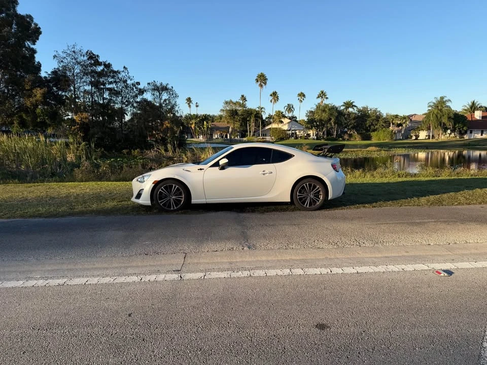 2013 Scion FR-S - Image 2 of 10