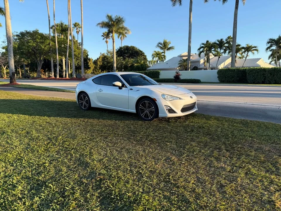 2013 Scion FR-S - Image 7 of 10