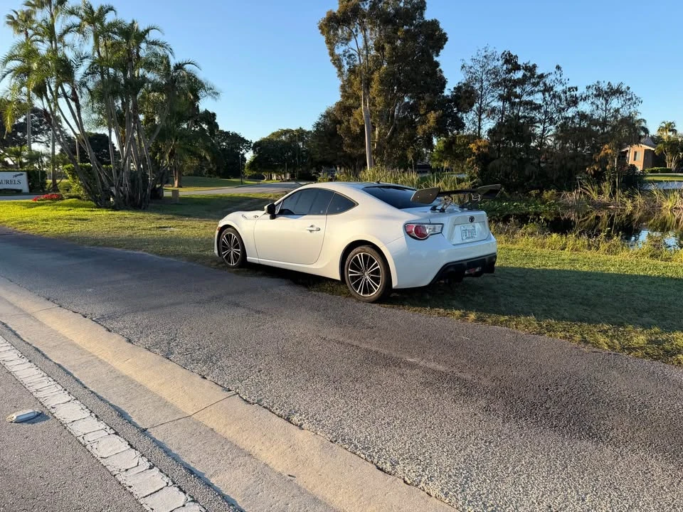 2013 Scion FR-S - Image 3 of 10