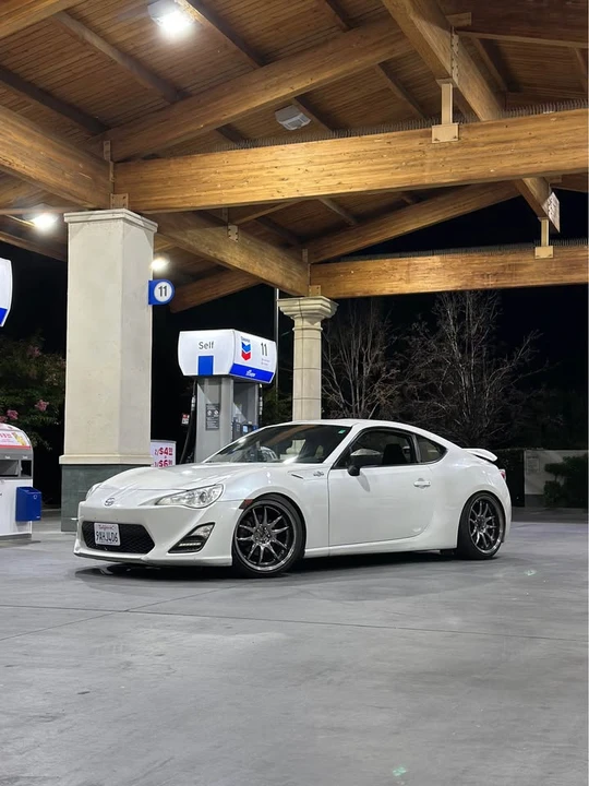 2013 Scion FR-S - Image 2 of 2