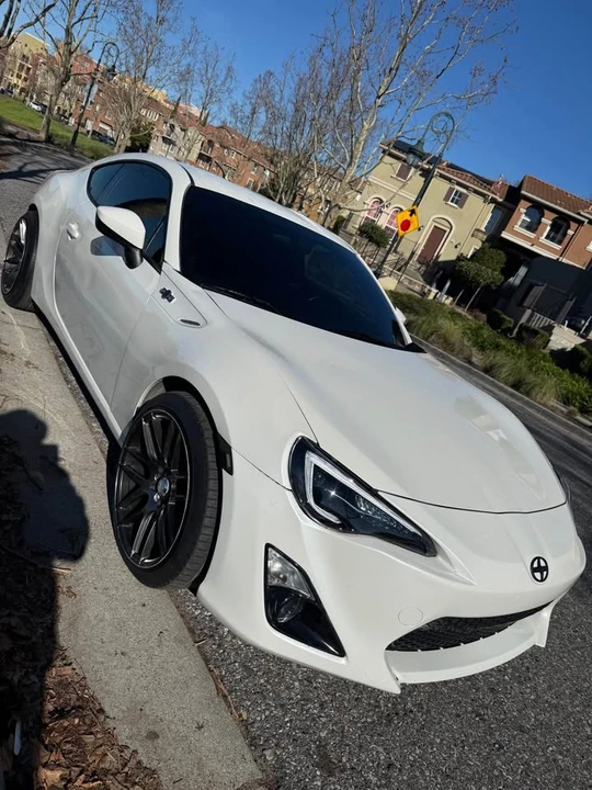 2013 Scion FR-S - Image 2 of 11