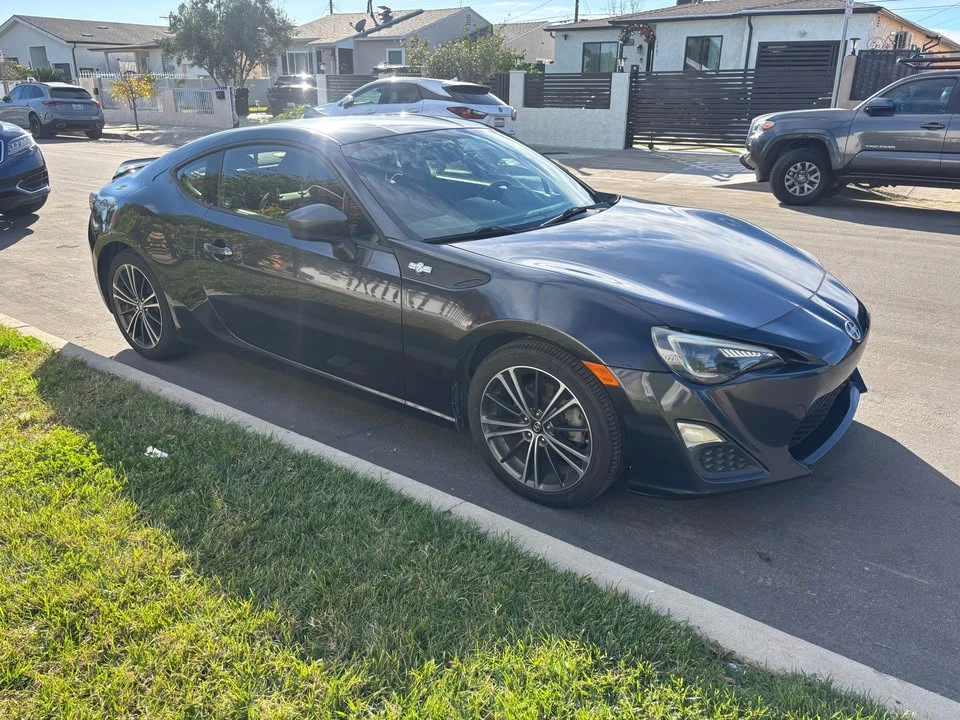 2013 Scion FR-S - Image 5 of 10