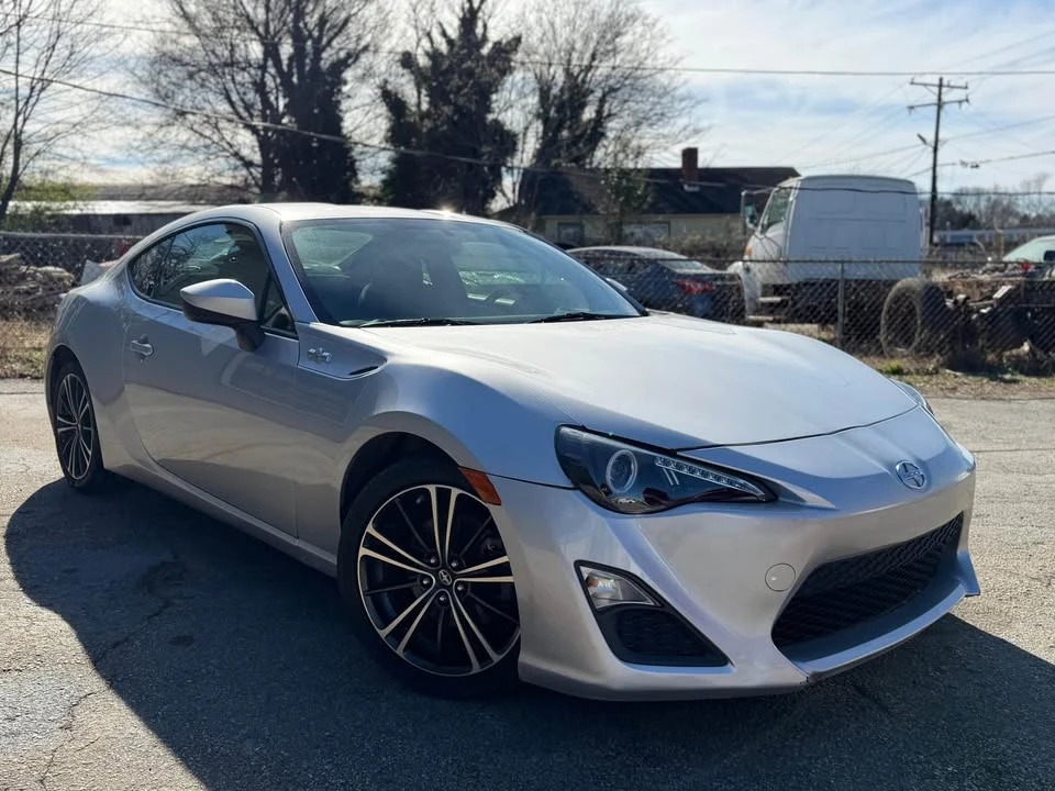 2013 Scion FR-S - Image 6 of 11