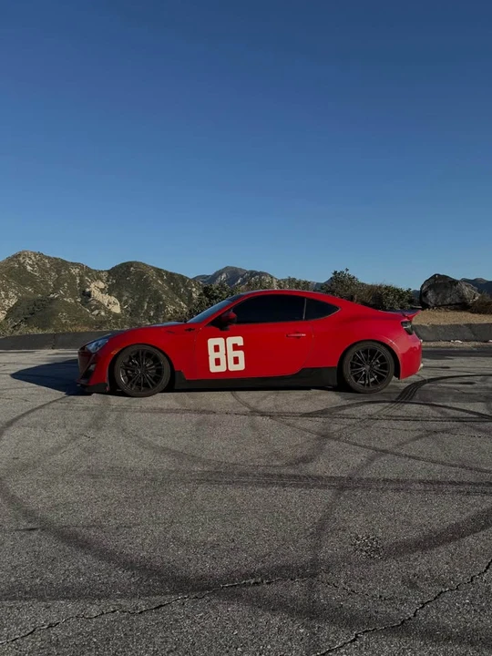 2013 Scion FR-S - Image 3 of 11