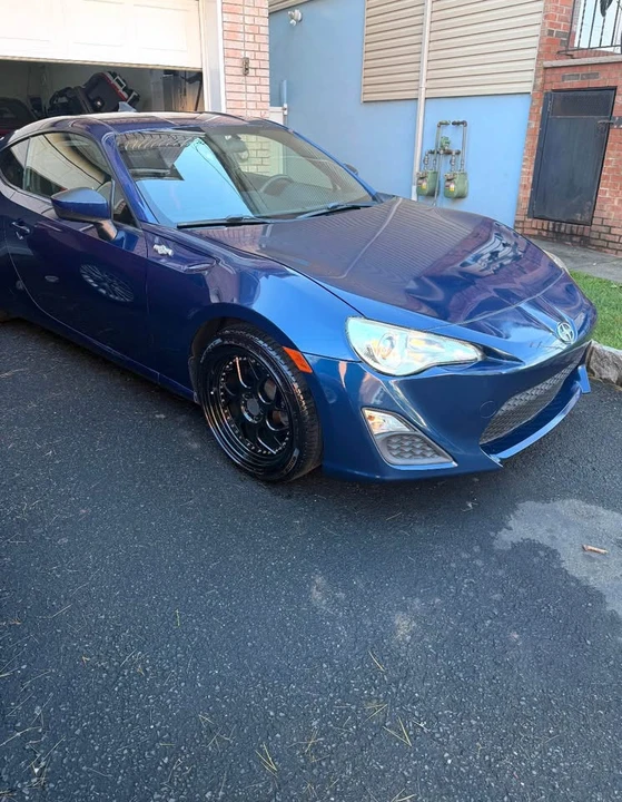 2013 Scion FR-S - Image 2 of 15