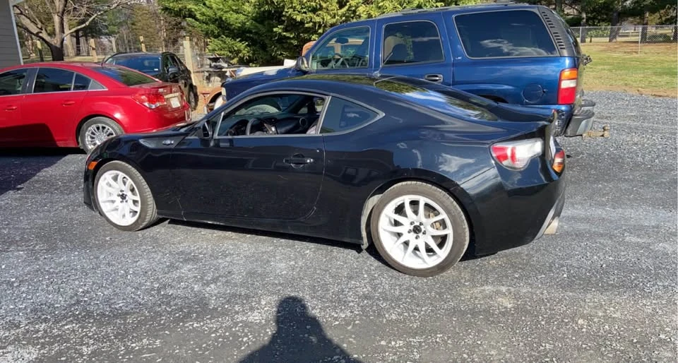 2013 Scion FR-S - Image 2 of 3