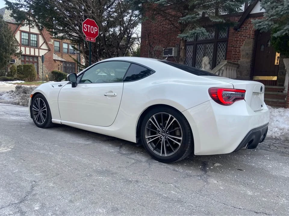 2013 Scion FR-S - Image 3 of 15