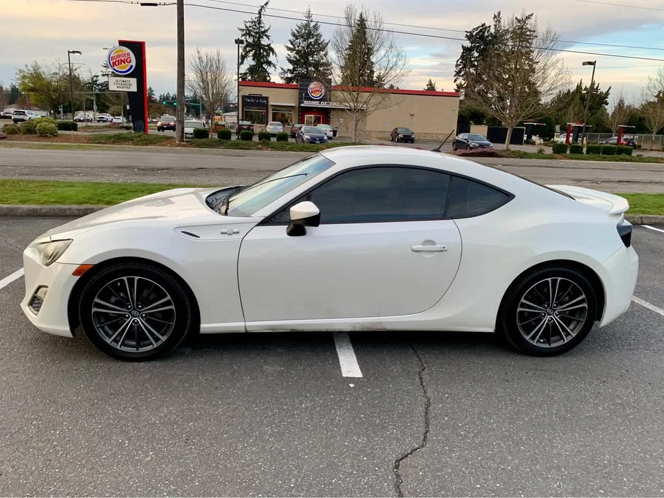 2013 Scion FR-S - Image 6 of 11