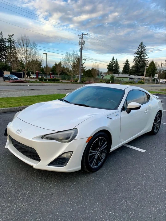 2013 Scion FR-S - Image 2 of 11