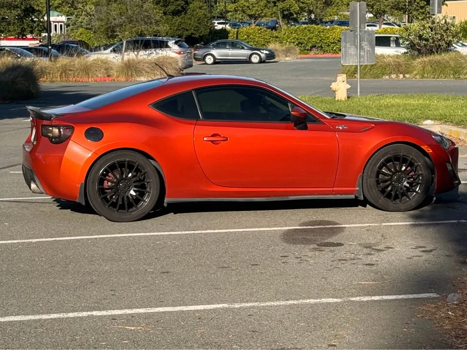 2013 Scion FR-S - Image 2 of 9