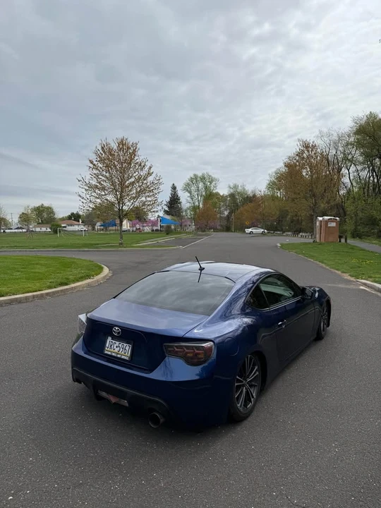 2013 Scion FR-S - Image 2 of 13