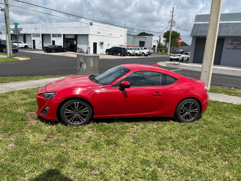 2013 Scion FR-S - Image 3 of 11