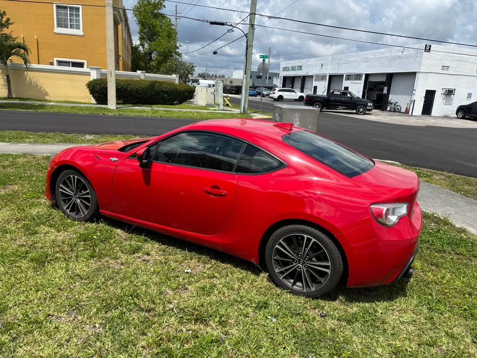 2013 Scion FR-S - Image 4 of 11