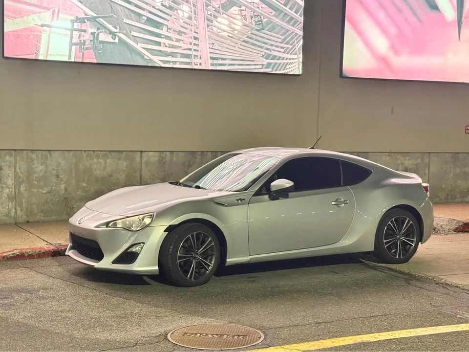 2013 Scion FR-S - Image 5 of 5