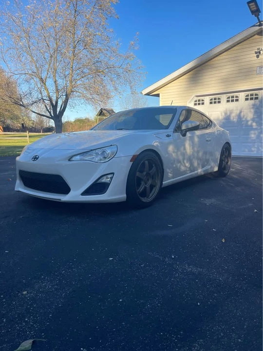 2013 Scion FR-S - Image 2 of 8