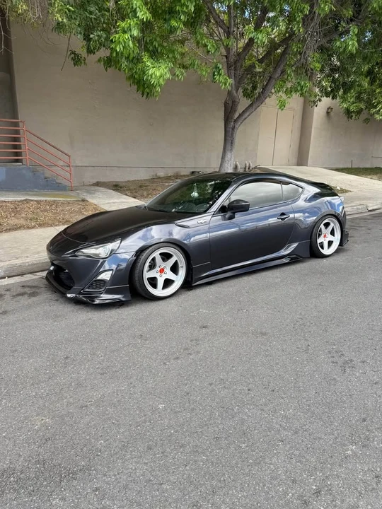 2013 Scion FR-S - Image 2 of 3