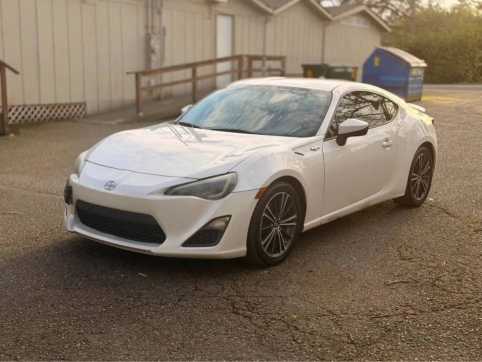 2013 Scion FR-S - Image 2 of 9
