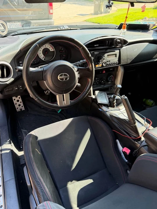 2013 Scion FR-S - Image 4 of 8