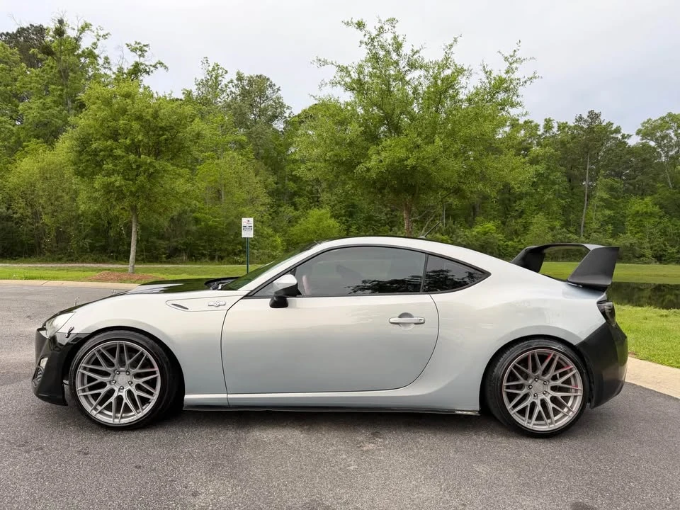 2013 Scion FR-S - Image 10 of 20