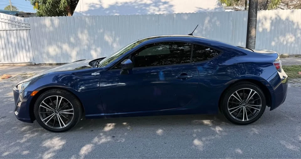 2013 Scion FR-S - Image 5 of 11