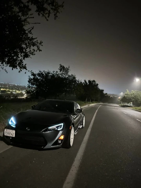 2013 Scion FR-S - Image 8 of 9