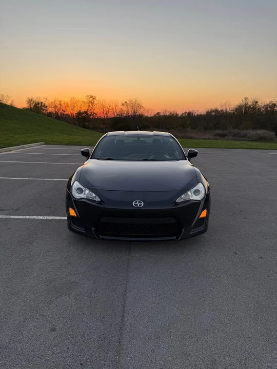 2013 Scion FR-S - Image 2 of 9