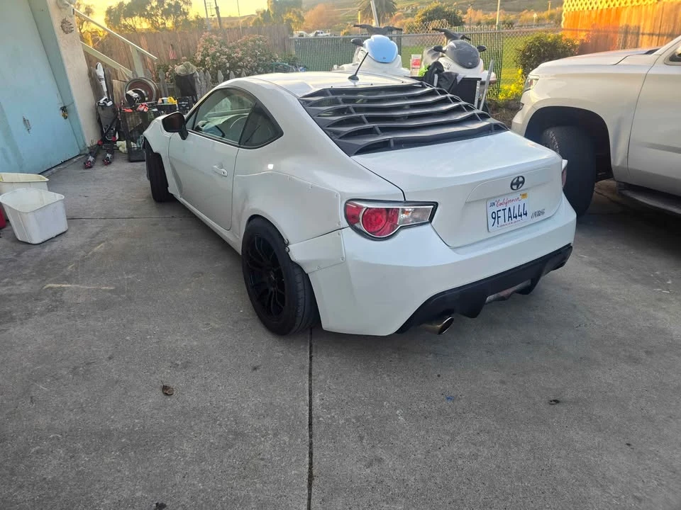 2013 Scion FR-S - Image 2 of 10