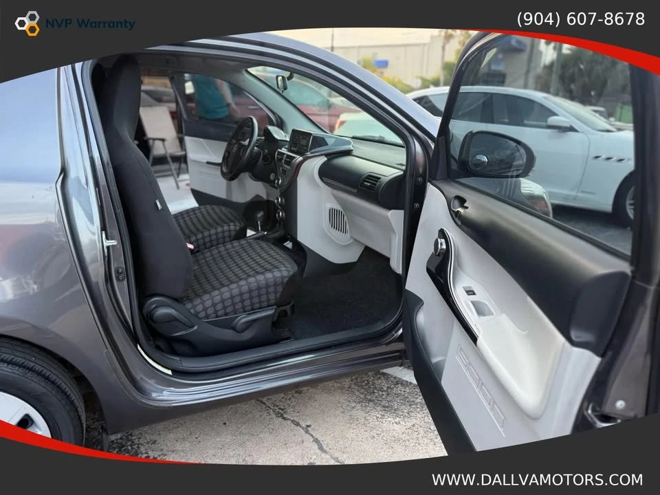 2013 Scion iQ - Image 11 of 18